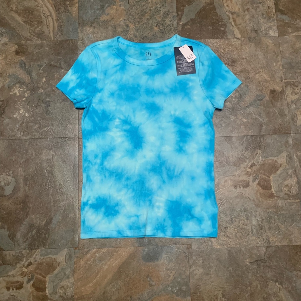 Blue tie dye GAPt shirt, size S. NWT